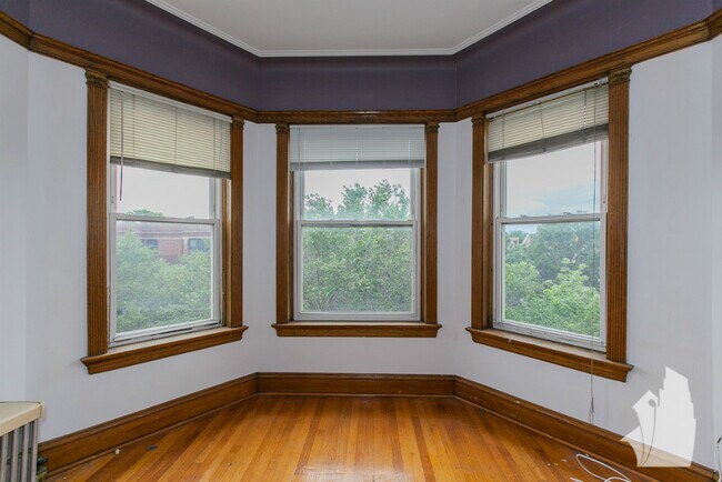 Foto del edificio - 1210 W Addison St