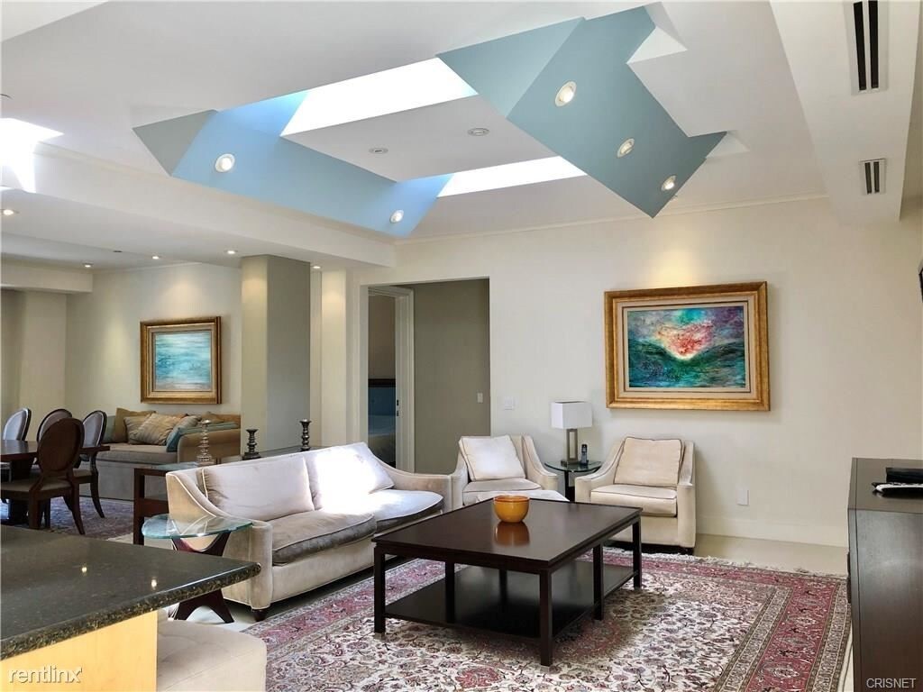 Primary Photo - 3 br, 3 bath Apartment - 1024 Kenfield Ave