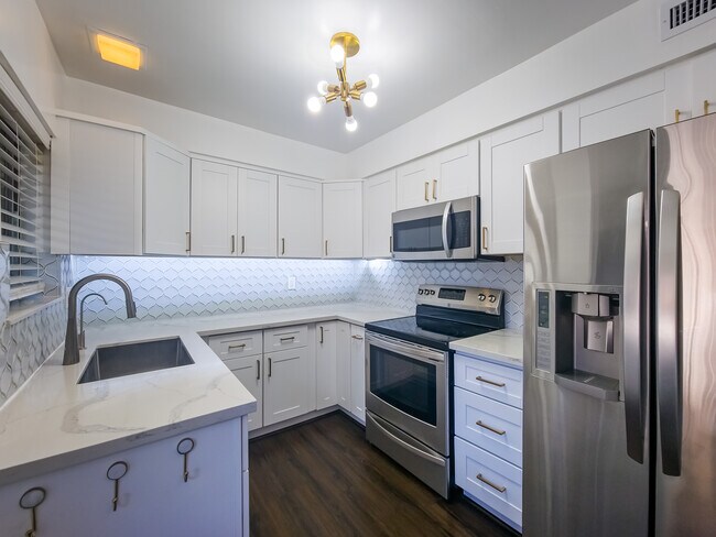 Foto del edificio - 215 N Kenwood St