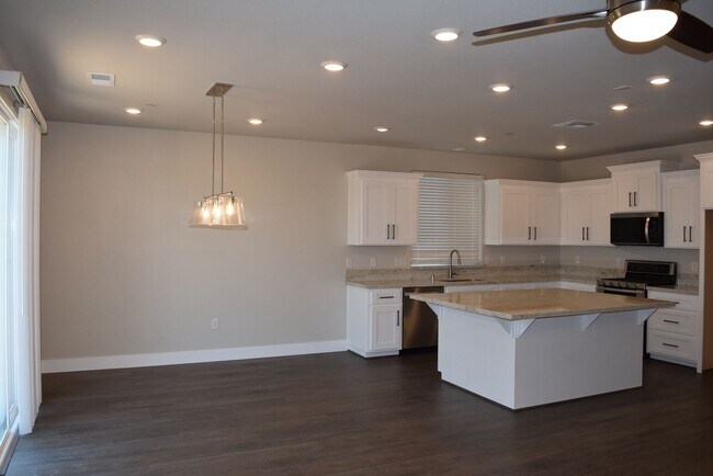 Foto del edificio - 3652 Ramhorn Rdg Dr