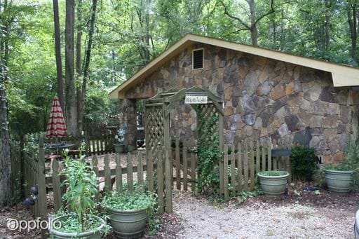 Primary Photo - 139 Briar Patch Rd
