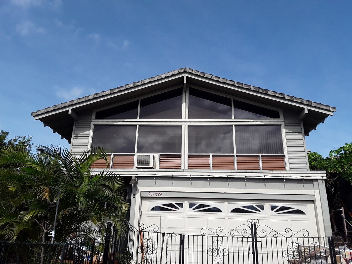 981724 Hapaki St, Aiea, HI 96701 House for Rent in Aiea, HI