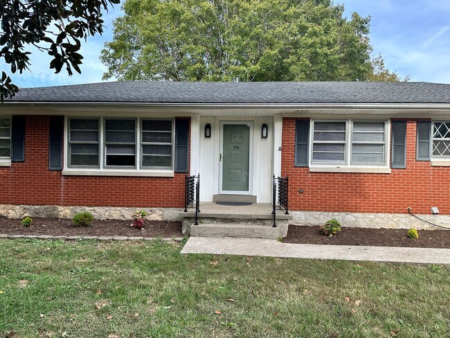 Foto del edificio - 708 Cave Mill Rd