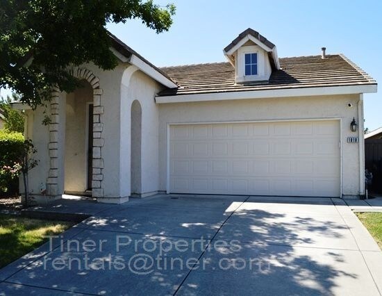 Primary Photo - Gorgeous 4 Bedroom Regency Park Home