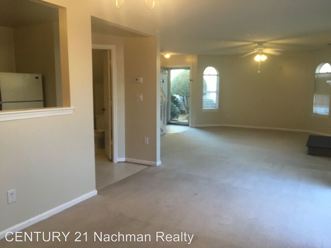 Building Photo - 4689 Shallowford Cir