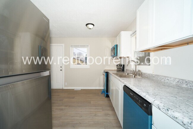 Foto del edificio - Parkside 2BR gem!