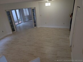 Building Photo - 9851 SW 117th Ct
