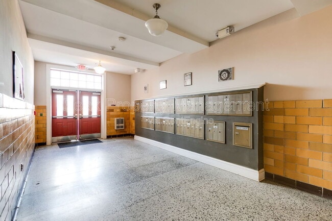 Building Photo - 1201 W City Point Rd