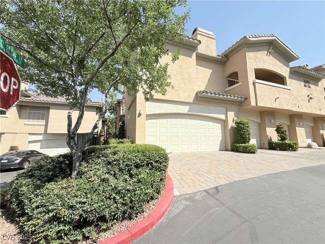 Building Photo - 1600 Cardinal Bluff Dr