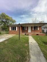 Building Photo - 3728 Hickory Ave SW