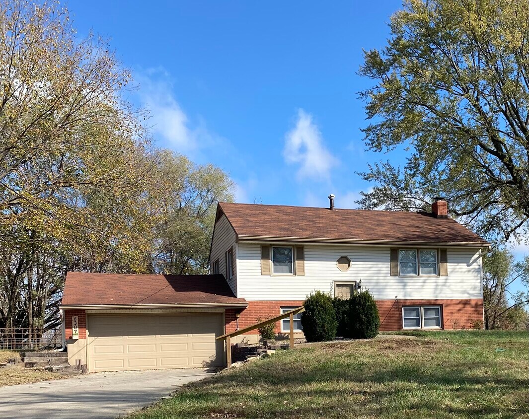 Primary Photo - 6307 Noland Rd