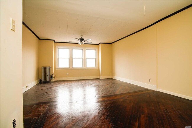 Building Photo - 116-24 120th St