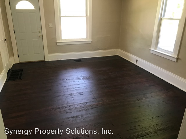 Foto del edificio - 139 N Crestline St