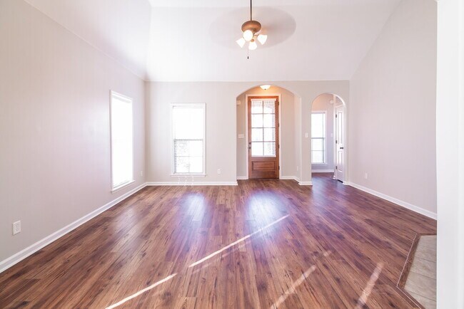 Foto del edificio - 6213 Arlington Ln