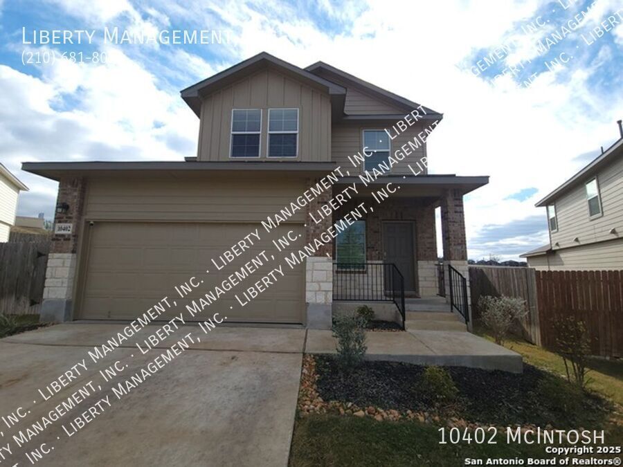 Foto principal - 4 Bedroom, 2.5 Bath Home With An Upstairs ...