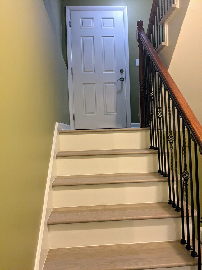 Foto del edificio - 215 Summit Ridge Dr
