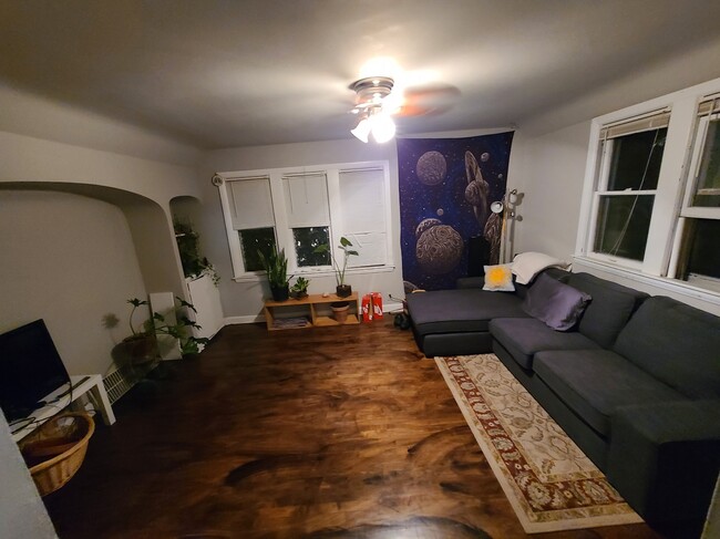 Living Room - 2825A N Booth St