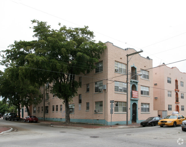 Building Photo - Earl Apartments