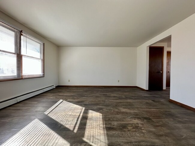 Building Photo - 2082-2084 Terry Ln