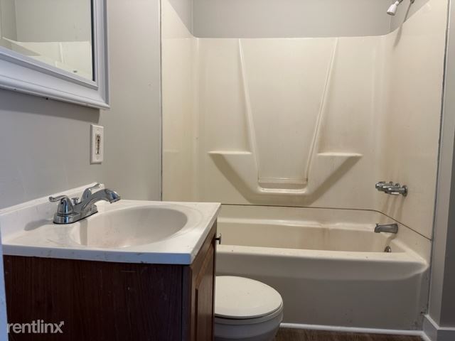 Foto del edificio - 2 br, 1 bath House - 210 Morgan Pl Apt B