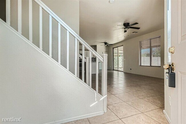 Foto del edificio - 4 br, 3 bath House - 6245 W Illini Street ...