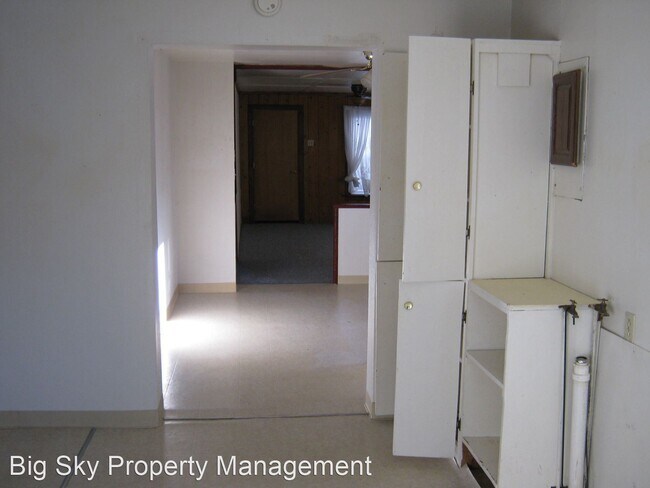Building Photo - 2 br, 1 bath House - 205 N Pine 250-5233