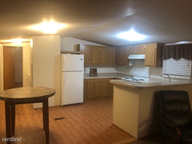 Foto del edificio - 10598 Village Rd
