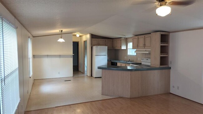 Foto del edificio - 305 Woods Ln
