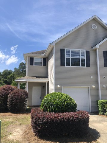 Foto principal - 121 Farrah Ave