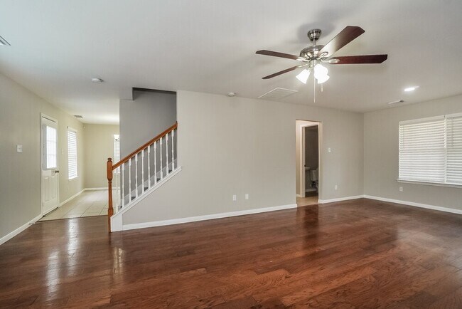 Foto del edificio - 6614 Carly Park Way