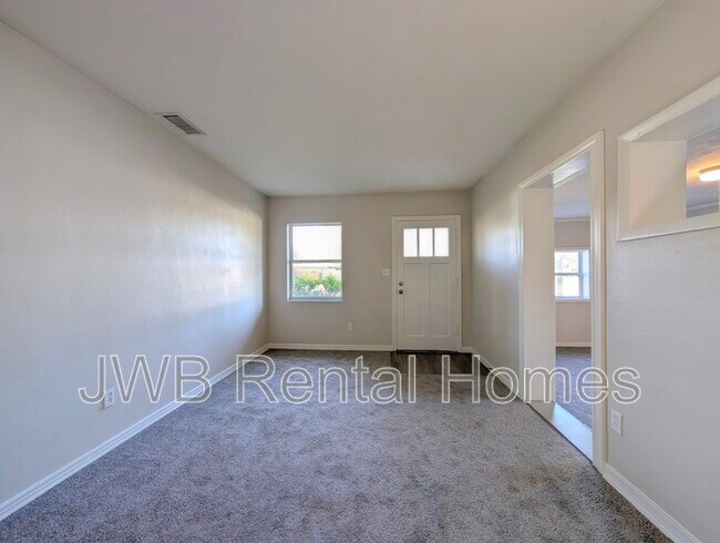 Building Photo - 3853 Copper Cir E