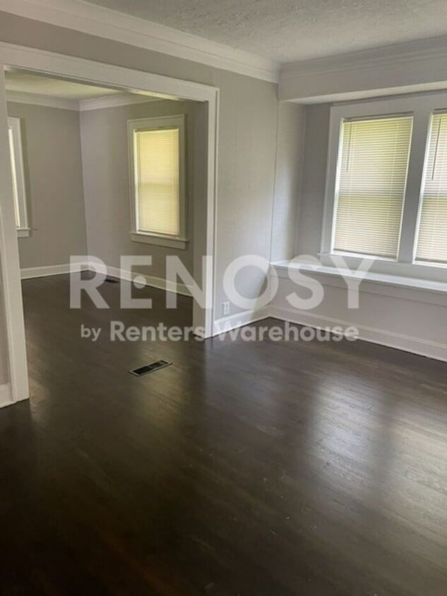 Building Photo - 3 Bedroom 1 bath home updated