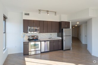 Apt 763 - Two Bedroom - 14W Apartments