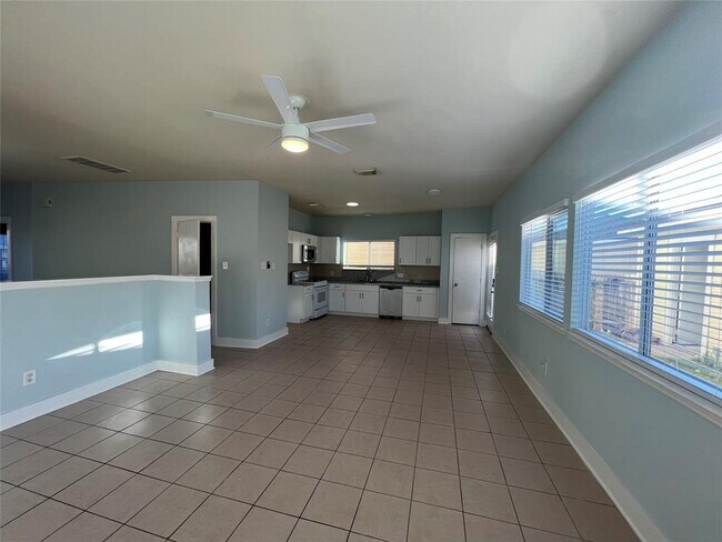 Building Photo - 20639 Sycamore Crest Ln