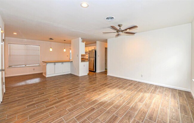 Foto del edificio - 7605 Carriage Dr