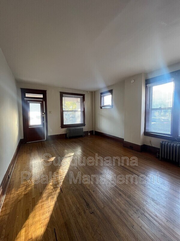 Building Photo - 2600 Lexington St