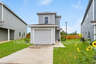 Building Photo - 12135 Floral Blossom