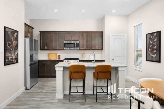 Building Photo - 22816 Terrazzo Dr