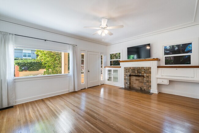 Living Room w/FP - 1922 N Normandie Ave