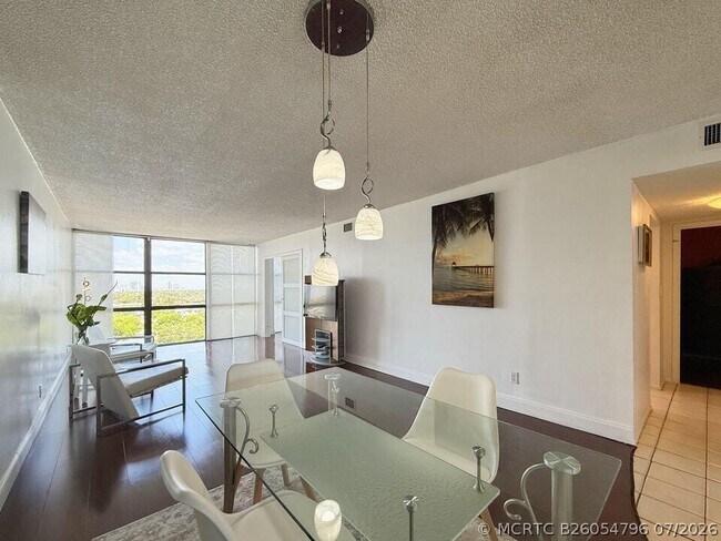 Foto del edificio - 800 Parkview Dr