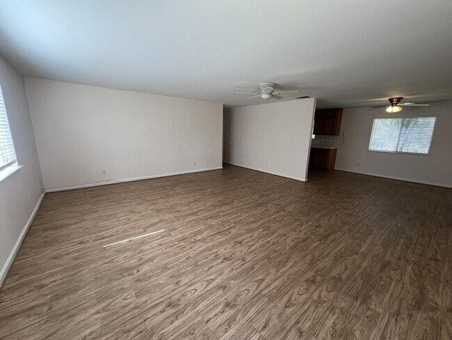 Foto del edificio - 3543 Homestead Rd