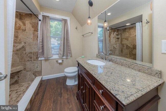 Foto del edificio - 1 Colson Ct