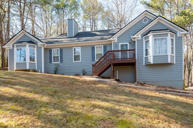Building Photo - Beautifully Renovated Raised Ranch near Lake Allatoona