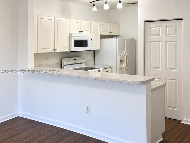 Foto del edificio - 1555 NE 33rd Rd