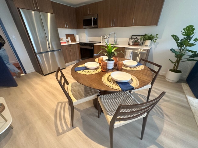 Foto del edificio - 801 NW 39th Ct