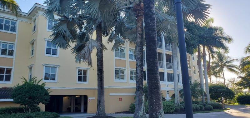 Foto principal - 255 West End Dr