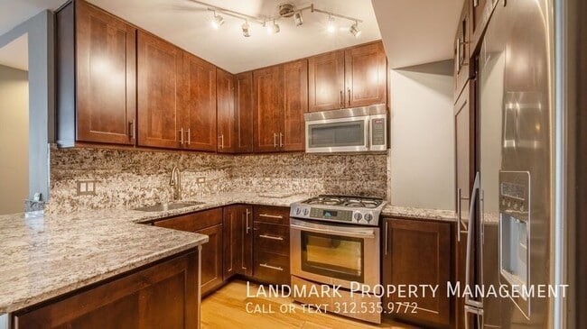 Photo - 253 E Delaware Pl Apartment