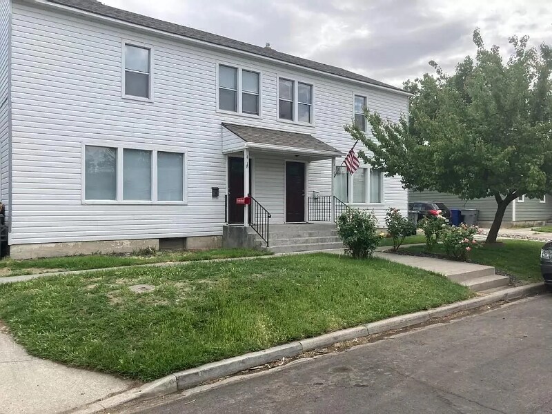 Primary Photo - 418 Delafield Ave