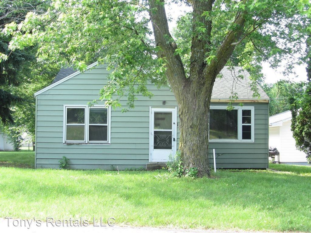 3 br, 1 bath House 1026 Fulton Street House Rental in Waterloo, IA