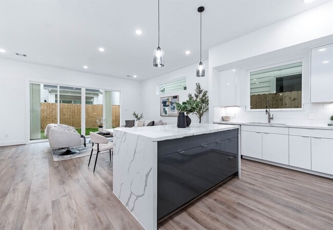 Building Photo - 3509 McIlhenny St